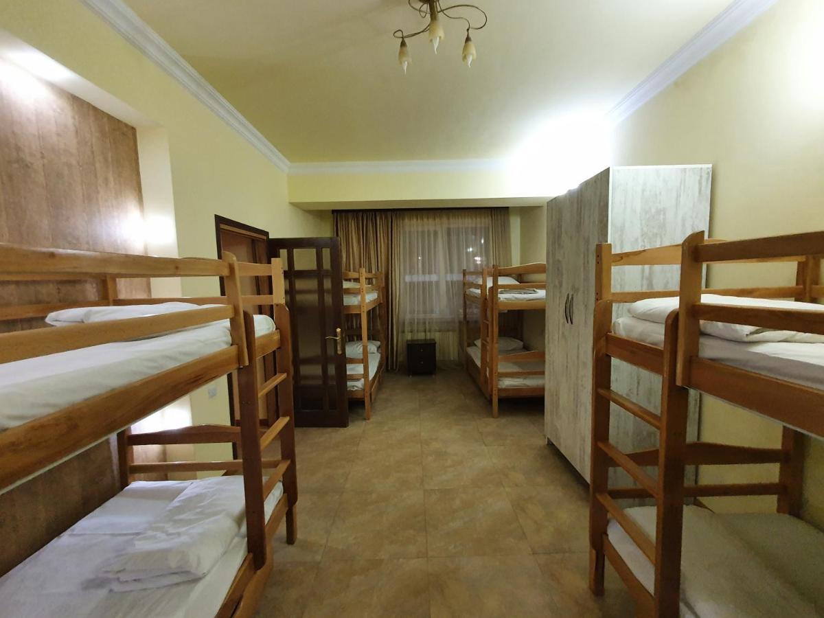 Capsule Hostel In Center Jereván Kültér fotó