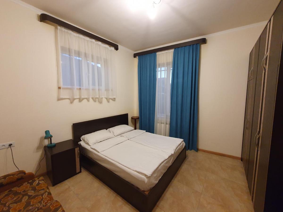Capsule Hostel In Center Jereván Kültér fotó